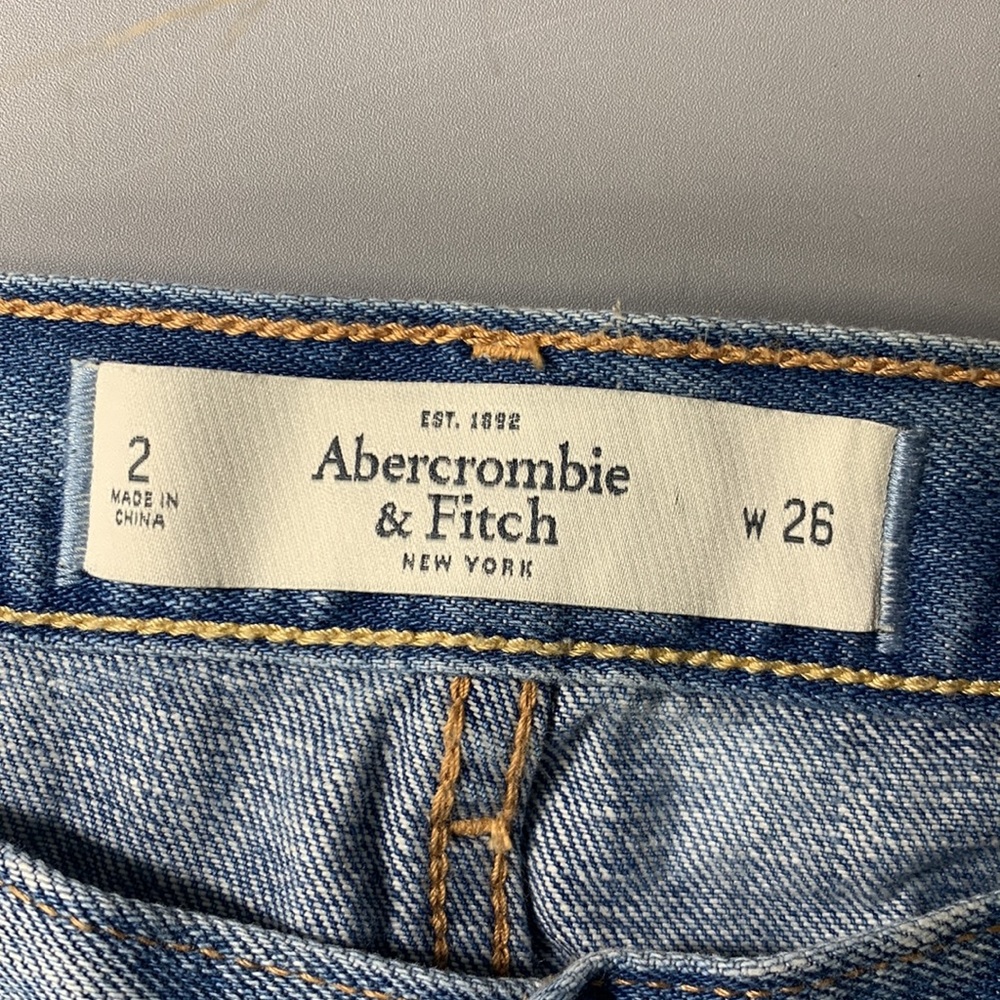 Abercrombie & Fitch Women’s Blue jean Distressed Raw hem Denim Shorts Size 26 - Picture 6 of 8